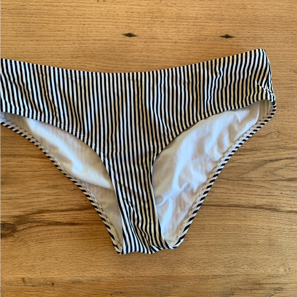 Bikini Bottoms Black White Stripes Women’s XL Preloved‎